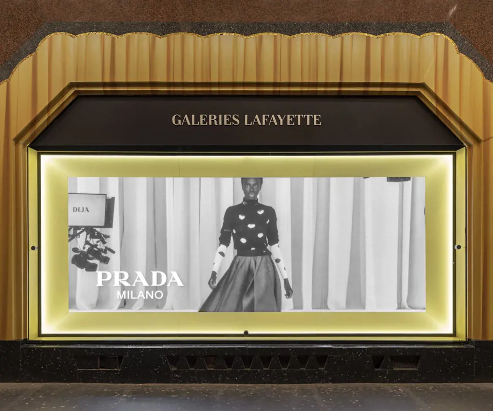 schermi-led-pubblicitari-prada